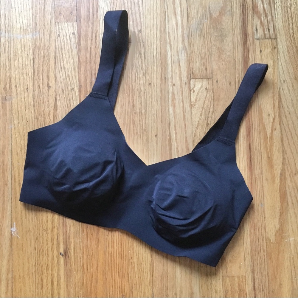 Knix padded v neck bra 6 wide strap